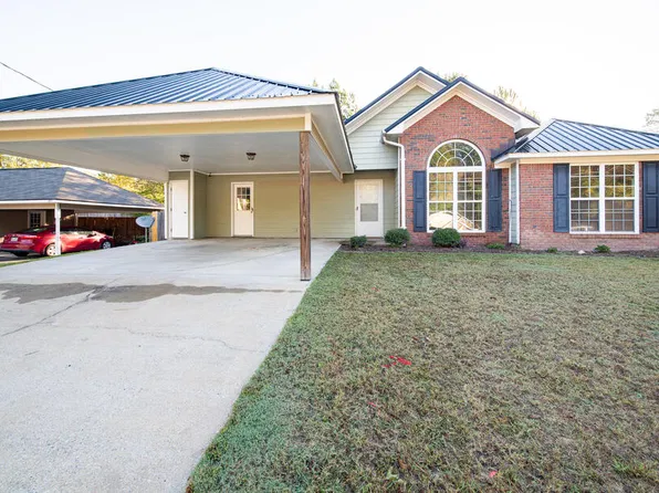 705 Mill Pond Dr, Phenix City, AL 36870