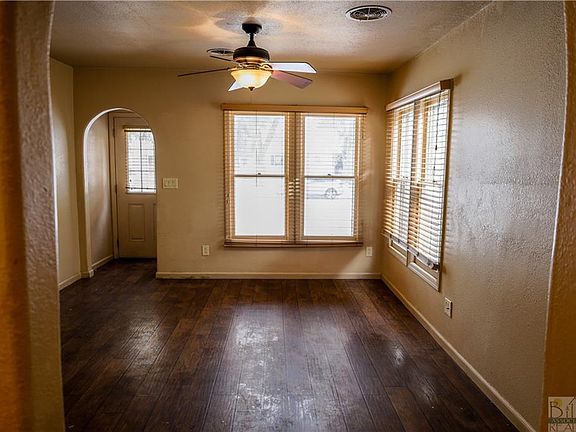 3rd image of 926 Terry Ave