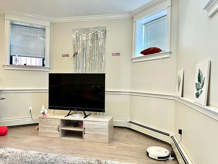 2 Walbridge St #B — Photo 9