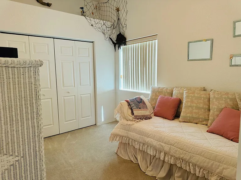 2057 E Sandtrap Ln — Photo 17