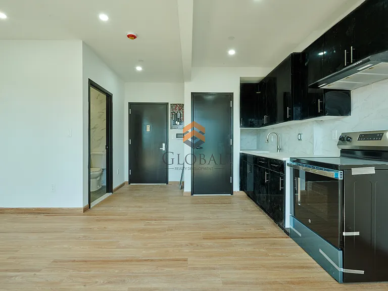 2039 Westchester Ave #701 — Photo 1