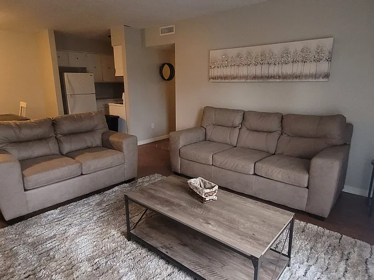 1215 N Main St #9 — Photo 8