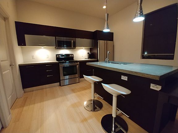 2nd image of 1108 1/2 E Palm Ave