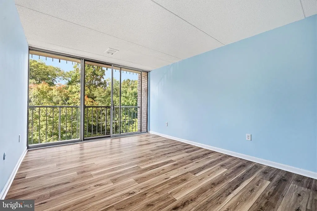 2 bed, 2.0 bath, 1030 sqft, $2,100 — Photo 2