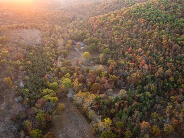 381 Cornell Rd, Kirbyville, MO 65679