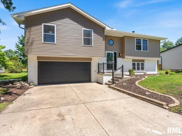 365 Teal Dr, Chatham, IL 62629