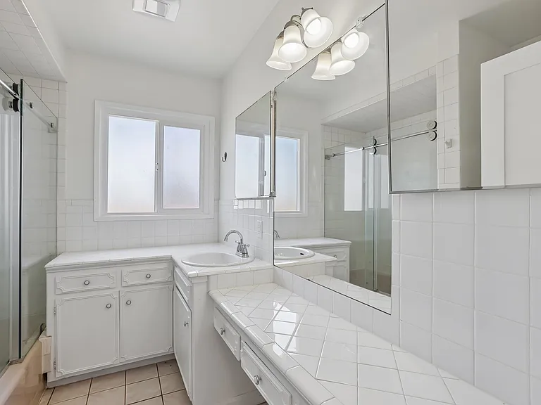 2214 Euclid St — Photo 10