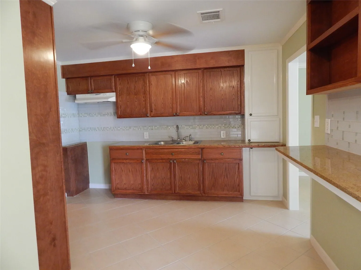 3 bed, 2.0 bath, 1228 sqft, $1,500 — Photo 4