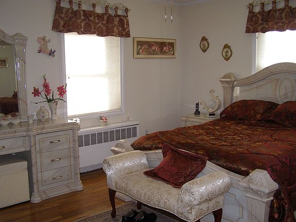 5th image of 25 Homestead Ln