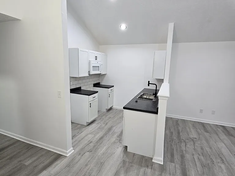kitchen/living room