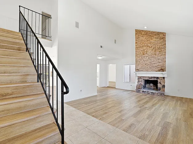 2084 N Palm Ave — Photo 2