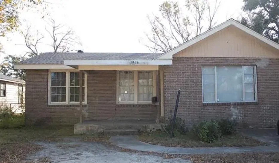 5 bed, 1744 sqft, $1,200 — Photo 1