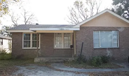 1906 13th St Photo 1