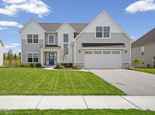 130 Barton Creek Dr, Perrysburg, OH 43551