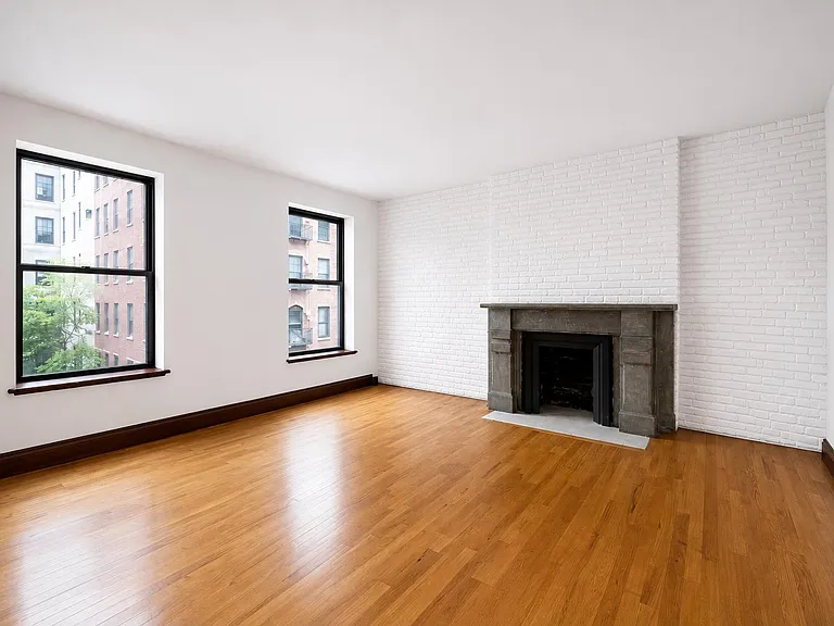28 W 125th St #2A — Photo 3