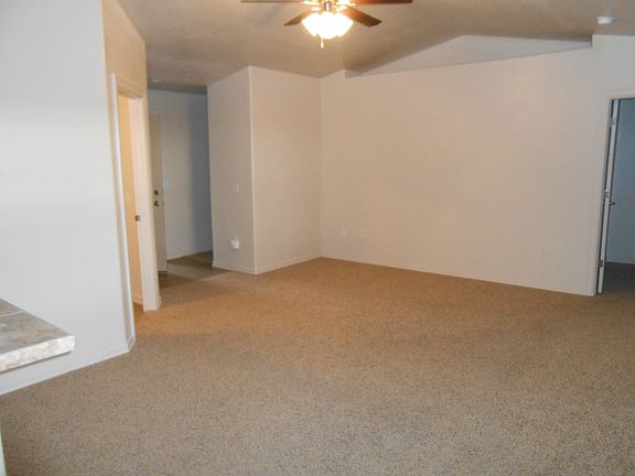 3rd image of 403 Chert Dr