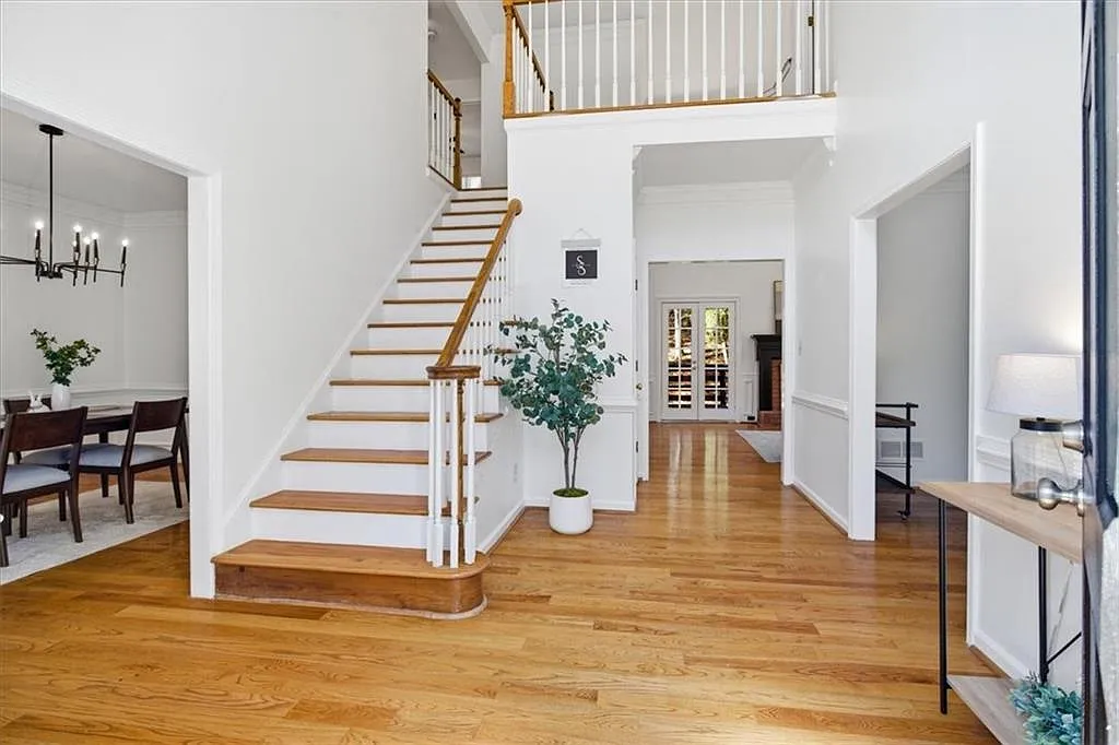 4 bed, 2.5 bath, 3286 sqft, $3,500 — Photo 4