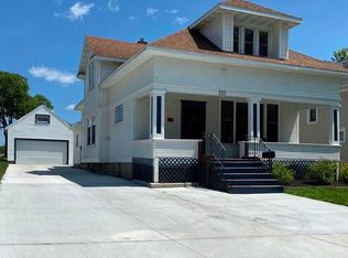 335 1st Ave SW, Wells, MN 56097