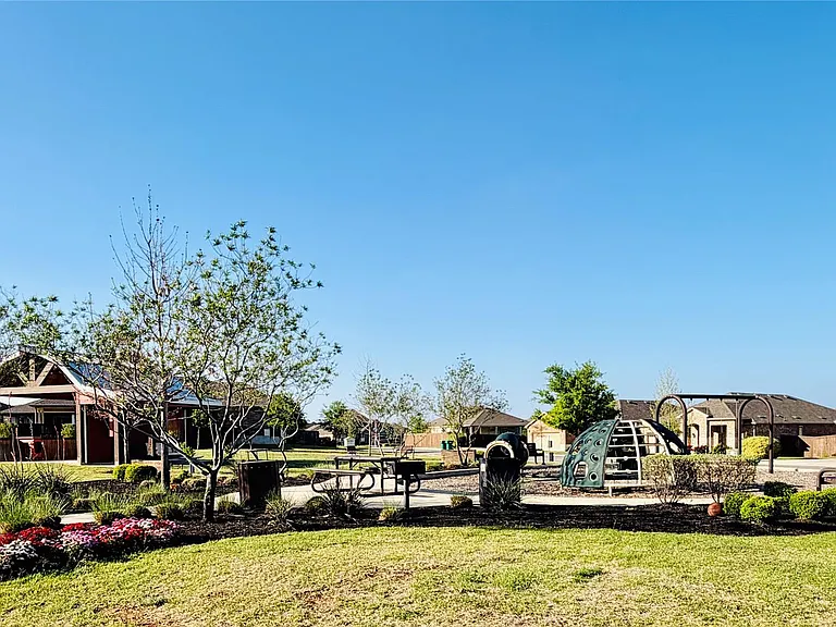 193 Slenderleaf Dr — Photo 24