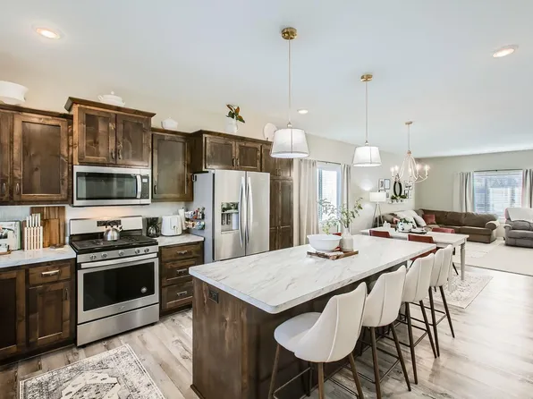 1694 Fern St S, Cambridge, MN 55008