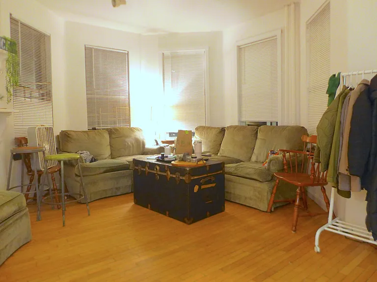 830 Huntington Ave — Photo 9