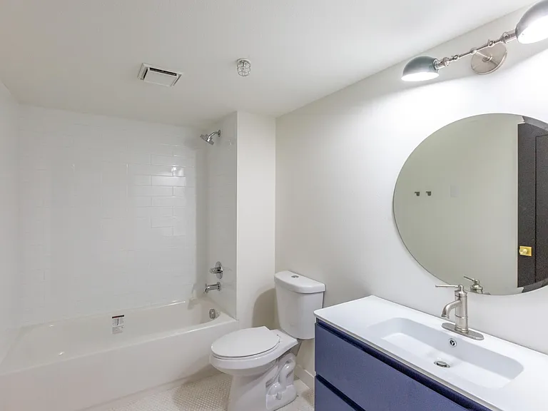 174 S Howard St #17 — Photo 2