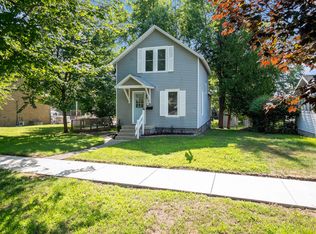 319 N Rowe St, Ludington, MI