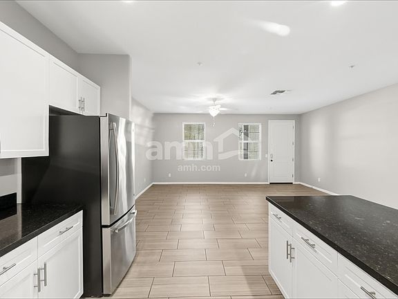 4th image of 20769 W Thomas Rd