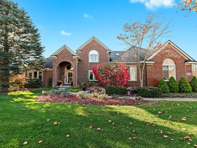11036 Pembrooke Cir, South Lyon, MI, 48178
