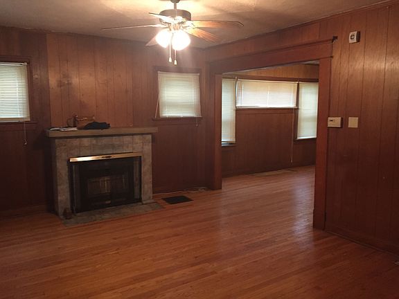 3rd image of 3534 Agnes Ave