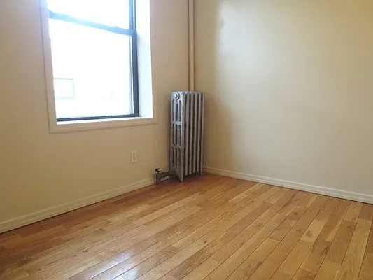 Rented by New York Realty Minimax Inc | media 14