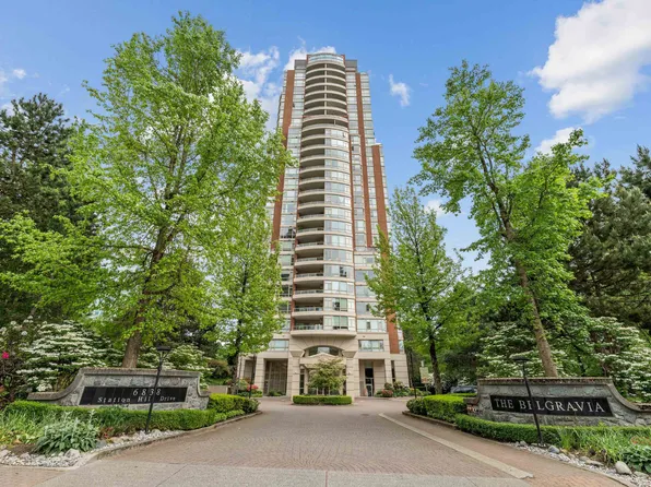 6838 Station Hill Dr #1505, Burnaby, BC V3N 5A4