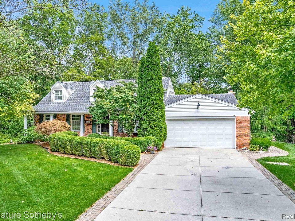 1st image of 32724 Friar Tuck Ln