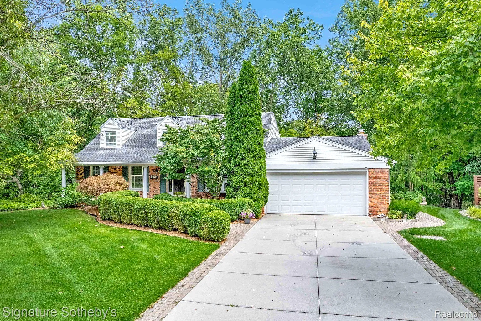 32724 Friar Tuck Ln photo 1