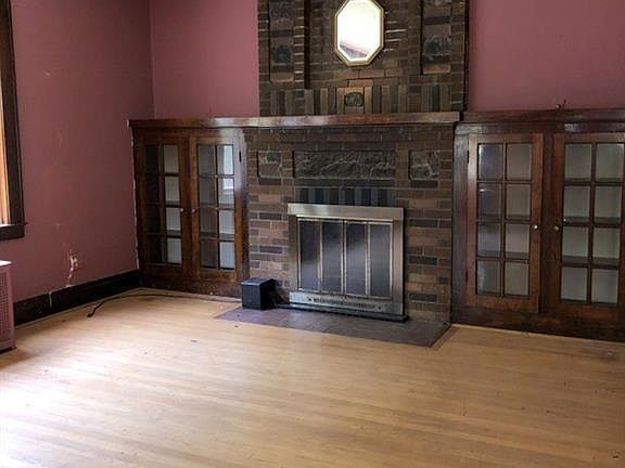 2nd image of 228 Sherwood Ave