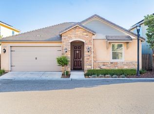 3532 Journey Way, Clovis, CA 93619