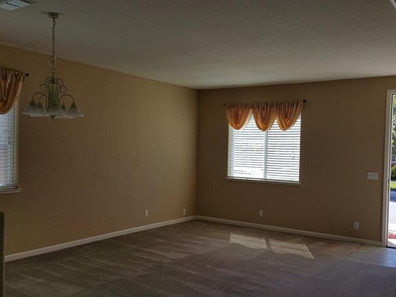 5th image of 863 Twin Oaks Dr
