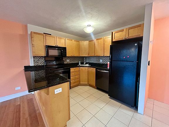 3rd image of 430 Kaiolu St APT 903