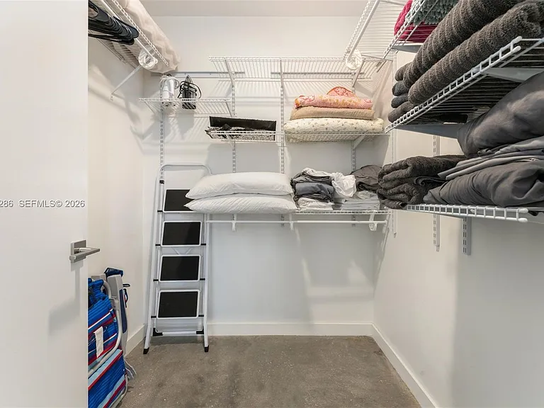 250 NW 24th St #2B — Photo 11