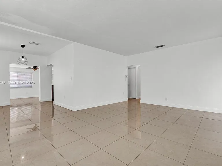 437 Swan Ave — Photo 23