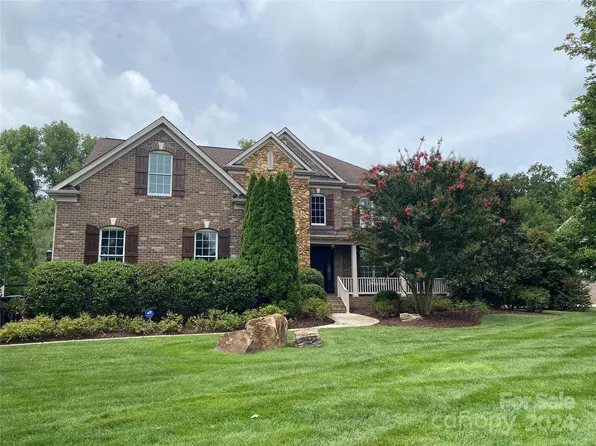 505 Running Horse Ln, Waxhaw, NC 28173