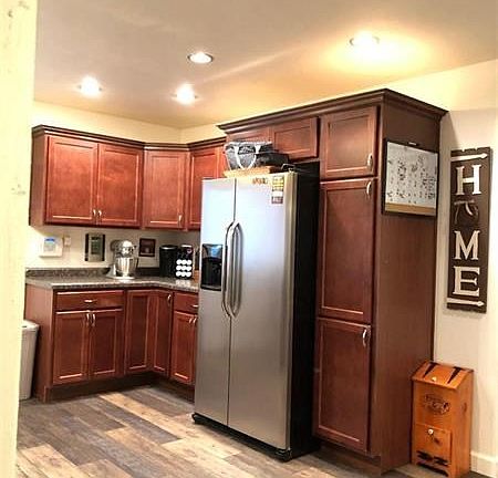 5th image of 17 Manor Way