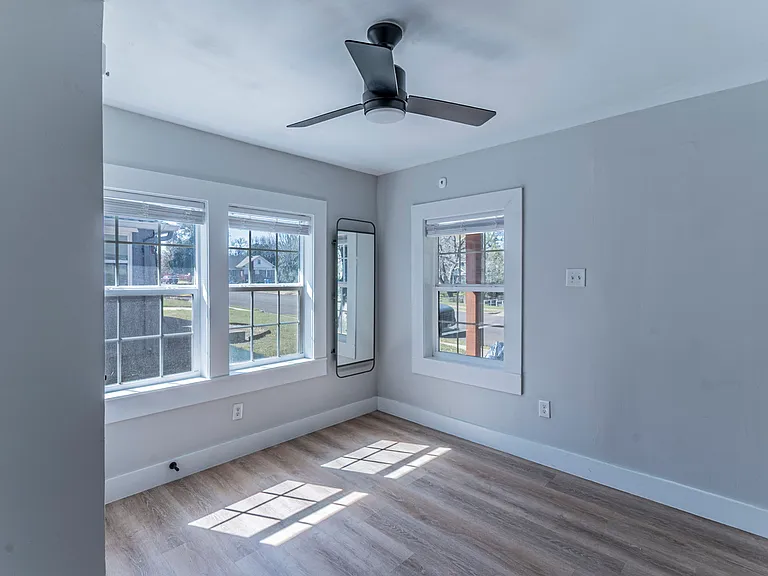 922 S Waverly Dr — Photo 17