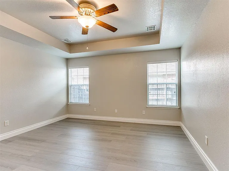 1305 Melisa Dr — Photo 32
