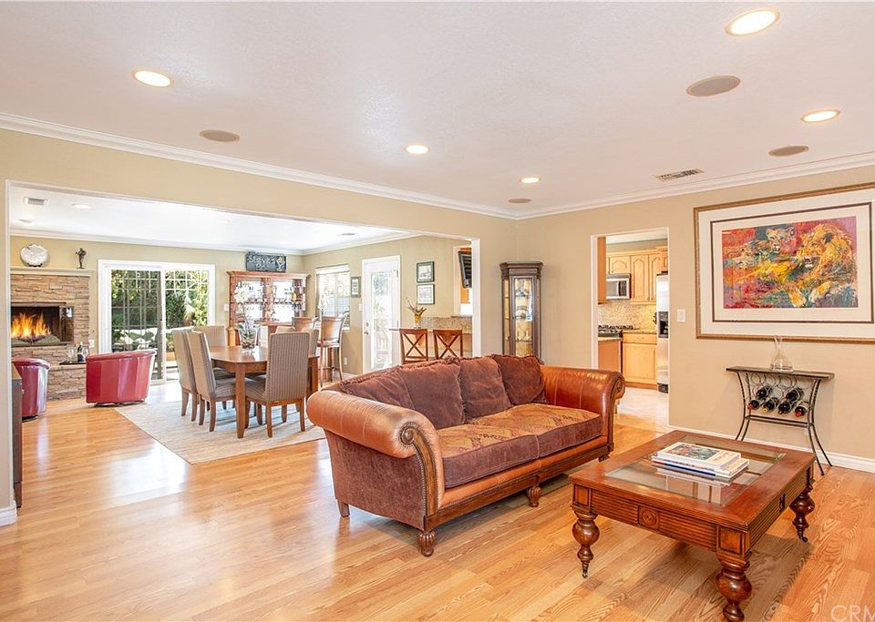 1st image of 3078 Carfax Ave