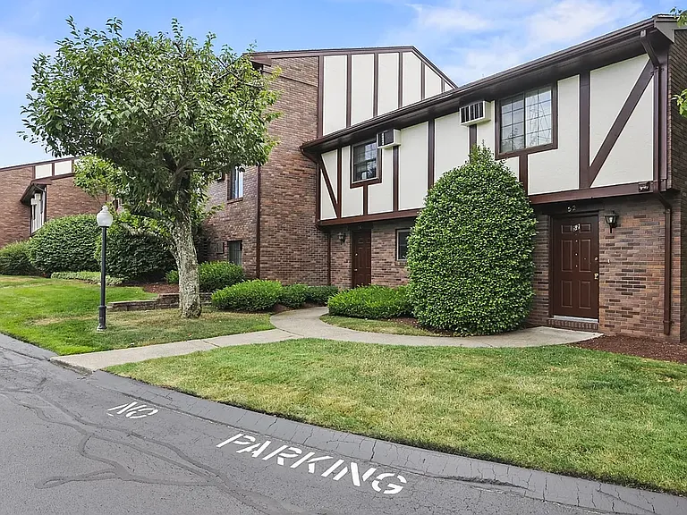Tudor Glen Village — Photo 13