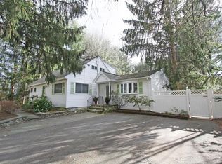 336 Concord Rd, Bedford, MA 01730