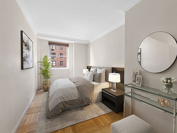 2nd image of 63 E 9th St APT 3X