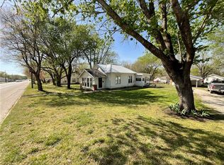 1717 E Wall St, Fort Scott, KS 66701