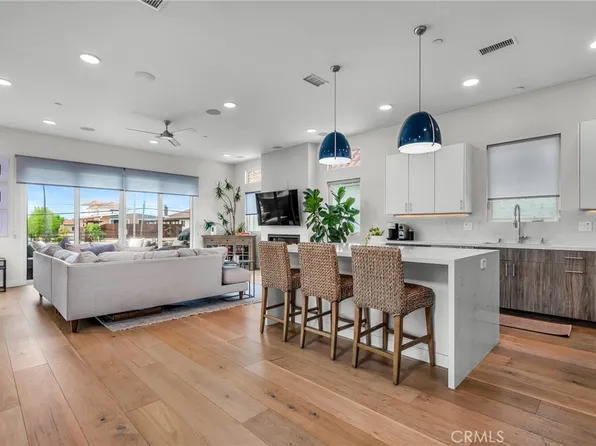 130 S Prospect Ave #A, Redondo Beach, CA 90277